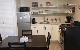 Cozy Home On A Quiet Street Minutes To Dt Kingston