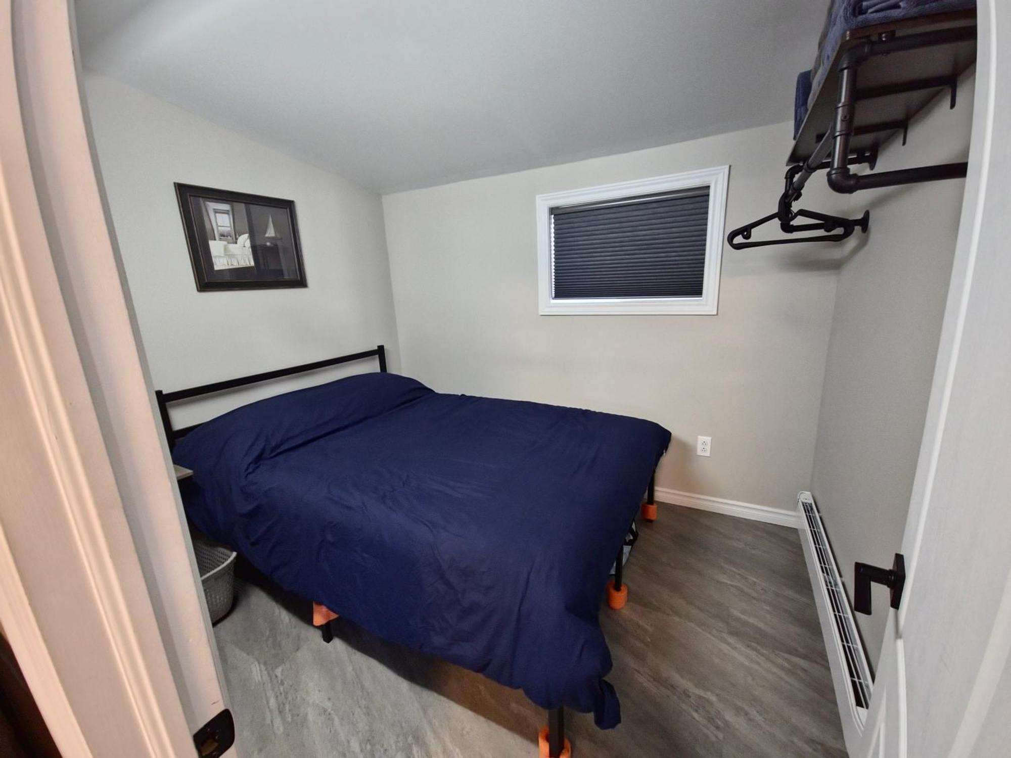 Cozy Home On A Quiet Street Minutes To Dt Kingston Exterior photo